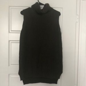 Fab’rik sleeveless sweater